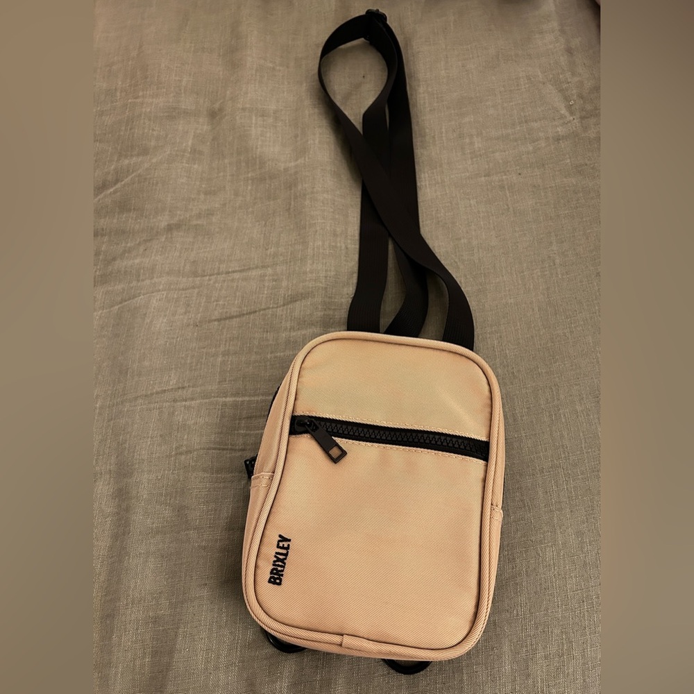 NWOT Brixley Desert Crossbody Sling